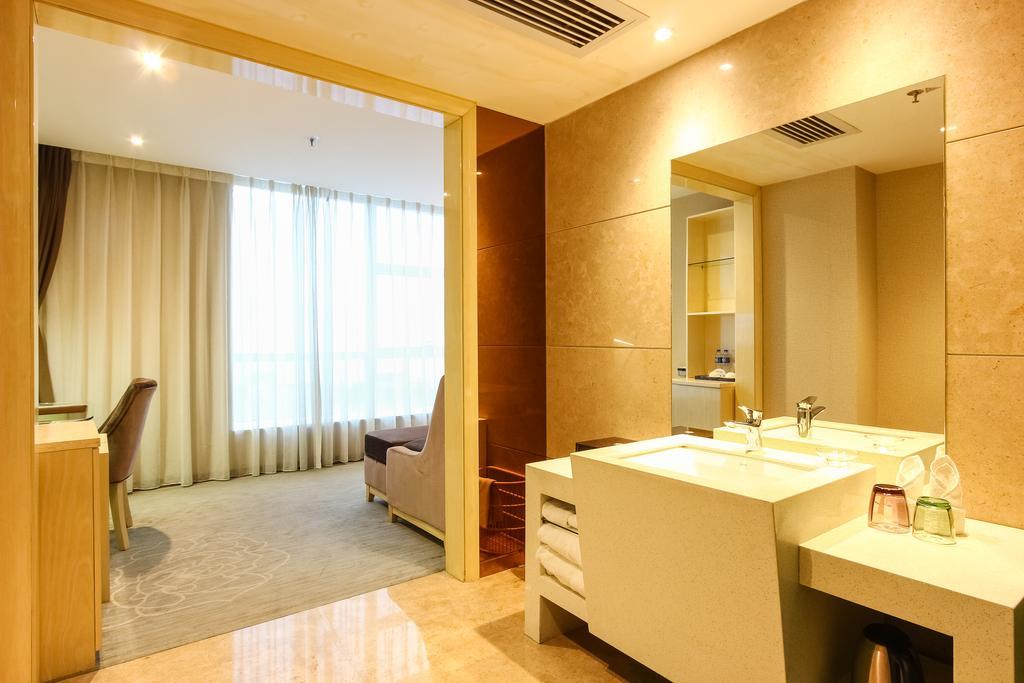 Paco Hotel Guangzhou East Railway Station Branch Exteriör bild