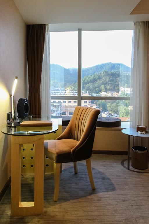 Paco Hotel Guangzhou East Railway Station Branch Exteriör bild